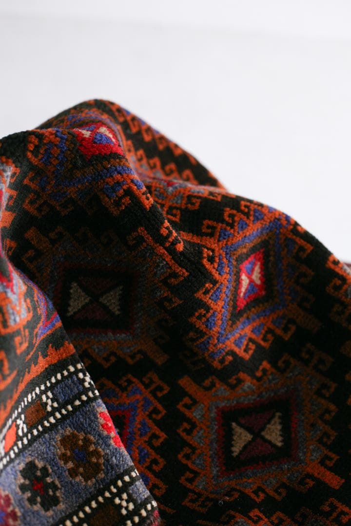 150cm×83cm バルーチ　トライバルラグ　ヴィンテージラグ　ソファサイズ