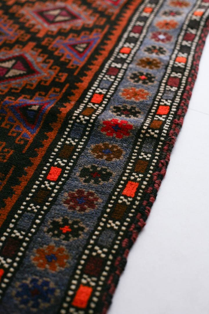 150cm×83cm バルーチ　トライバルラグ　ヴィンテージラグ　ソファサイズ