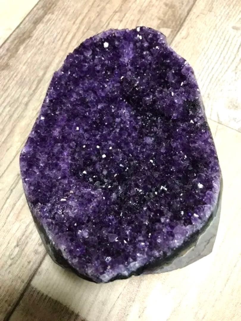 ウルグアイ産アメジスト(台座付き)