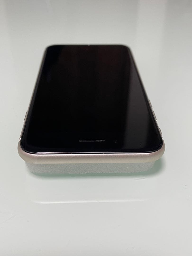 iPhone SE 第3世代 64GB バッテリー100%