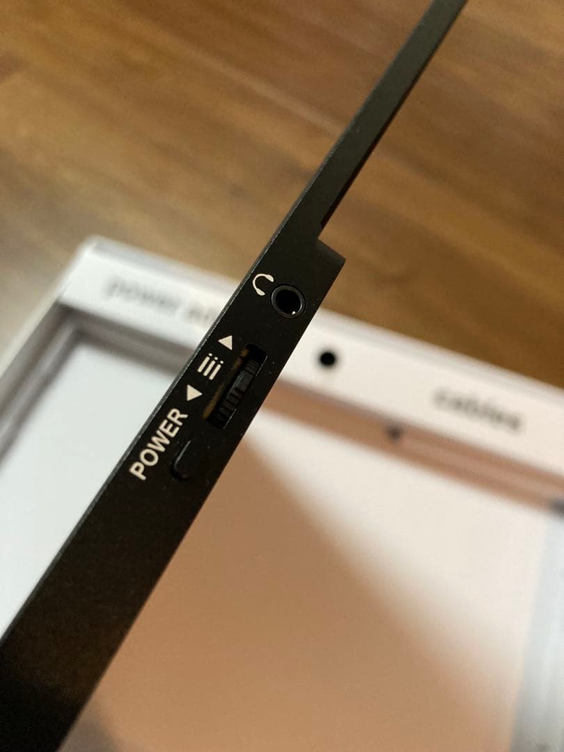 ポータブル モバイル モニター 18.5インチ 美品