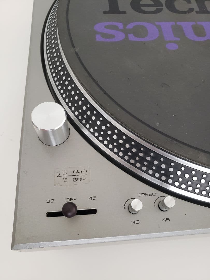 Technics SL-1200 ターンテーブル