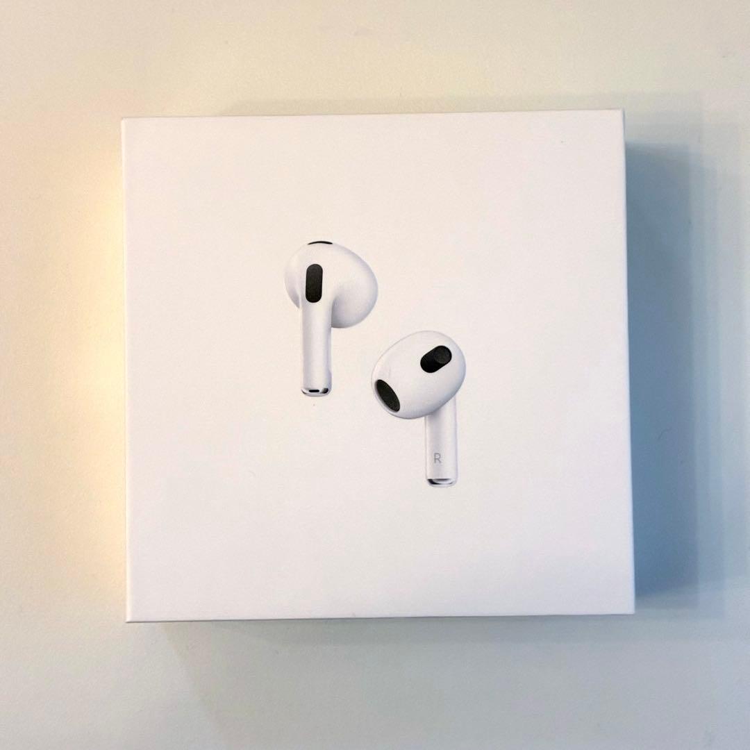 極美品 AirPods（第３世代）