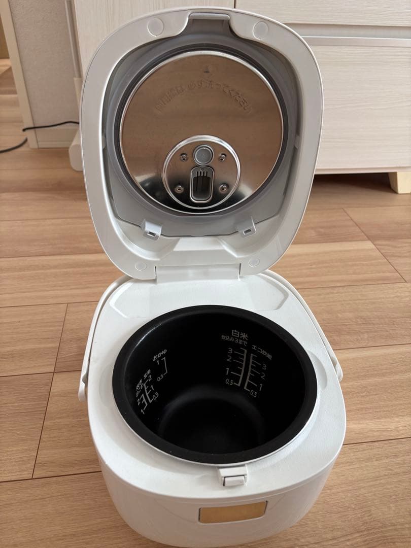 に*な様 Panasonic 炊飯器 SR-KT060 ホワイト