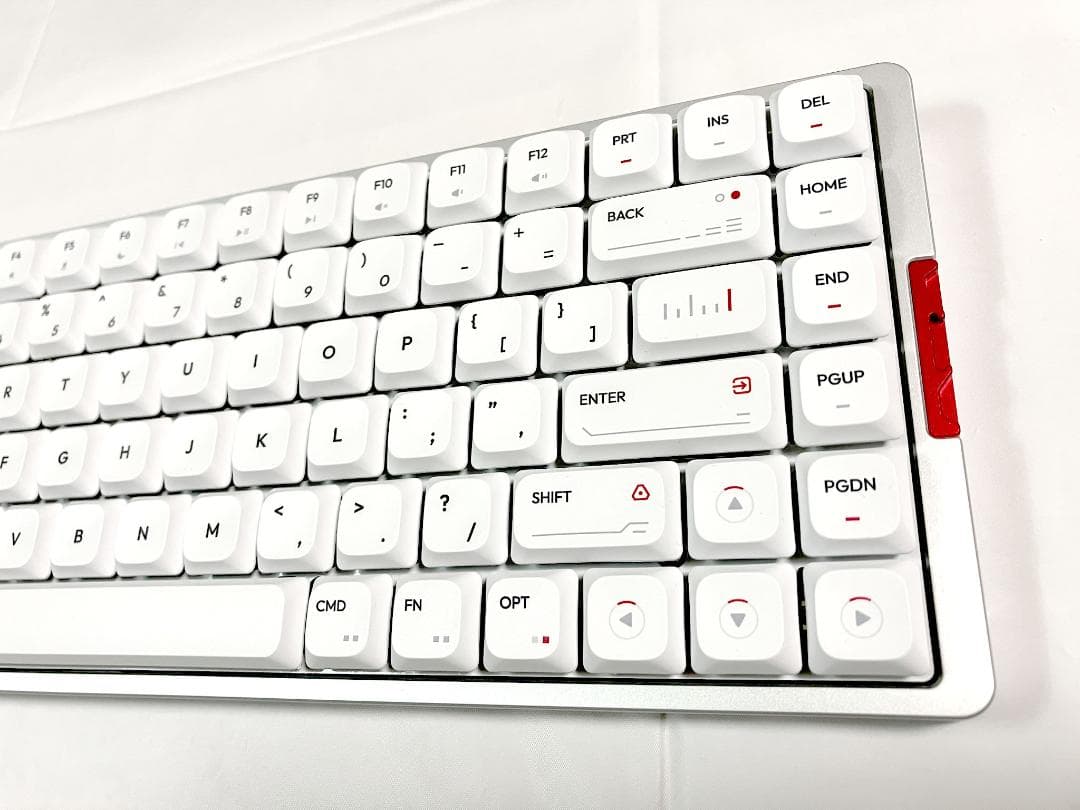 IQUNIX MQ80 ロープロファイル75%メカニカルキーボード シルバー