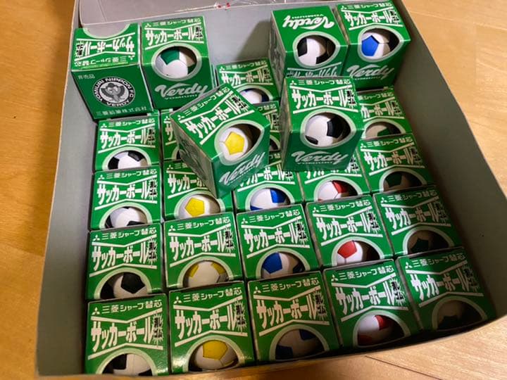 三菱鉛筆 サッカーボール消しゴム 31個＋くじ ヴェルディ 非売品 未使用