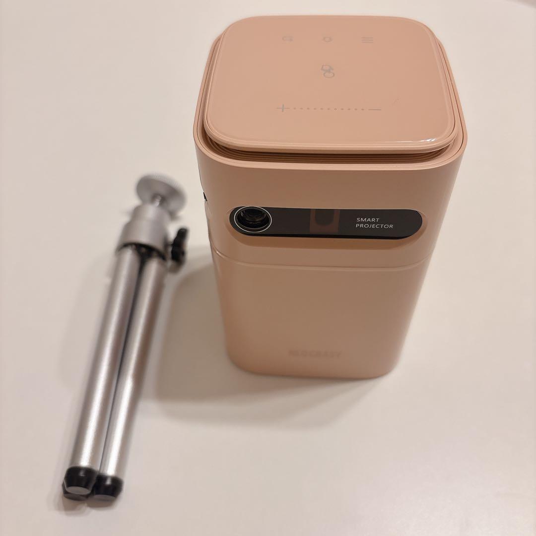 【NEOCRASY】モバイルプロジェクター Luxmia アーモンドピーチ