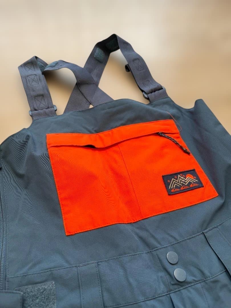 Quiksilver 子ども用スノーボードウェアセット