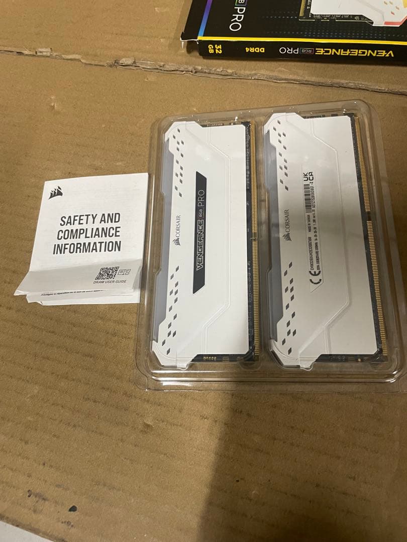 Corsair DDR4-3200MHz デスクトップPC用 32GB ホワイト