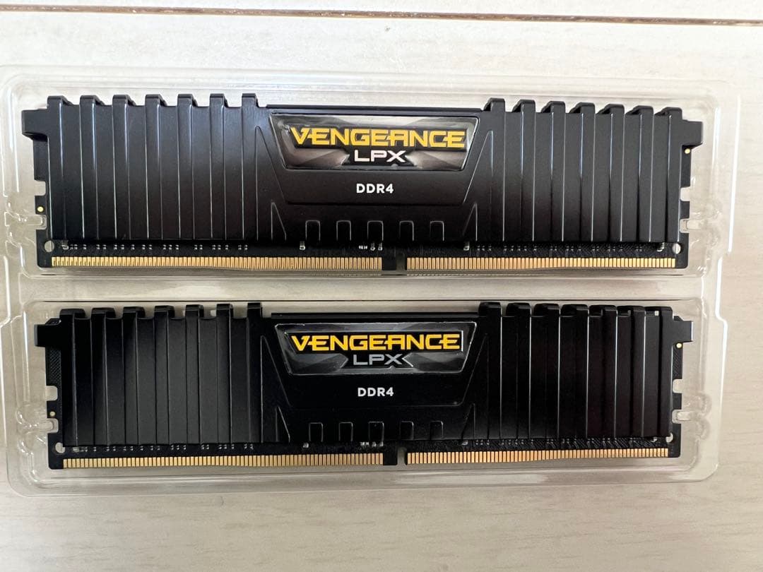 CORSAIR LPX DDR4 2666 16GB メモリ (8GB*2)