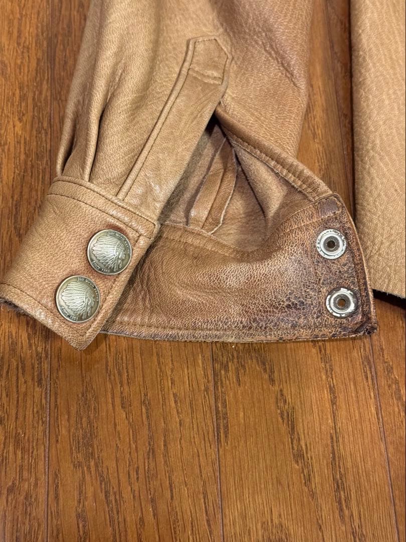 レッドムーンディアスキンシャツ