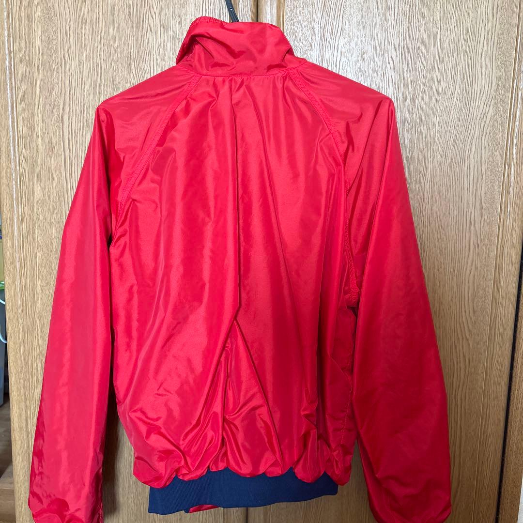 patagonia レッド ナイロンジャケット