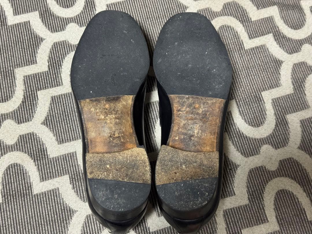 GUCCI ブラックレザー タッセルローファー 7