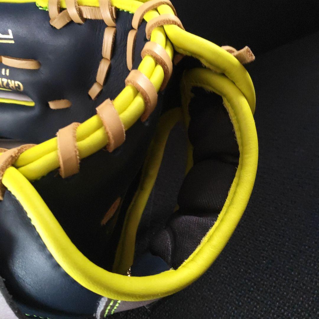 美品　Rawlings Hyper tech グローブ ネイビー　イエロー