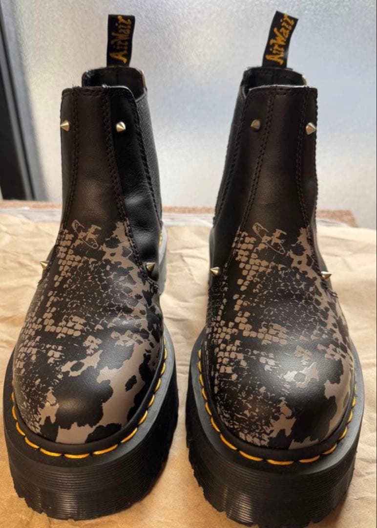 Dr. Martens サイドゴアブーツ ブラック迷彩