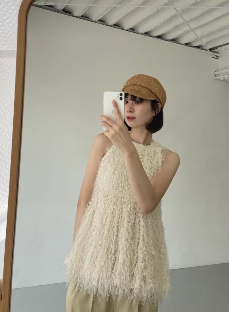 Acka 24ssフリンジアメリカンノースリーブトップス アイボリー