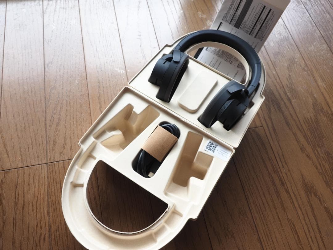 nwm ONE ワイヤレスヘッドホン MBH001