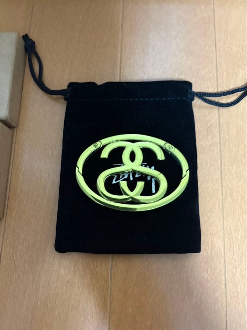 Stussy ゴールド キーホルダー