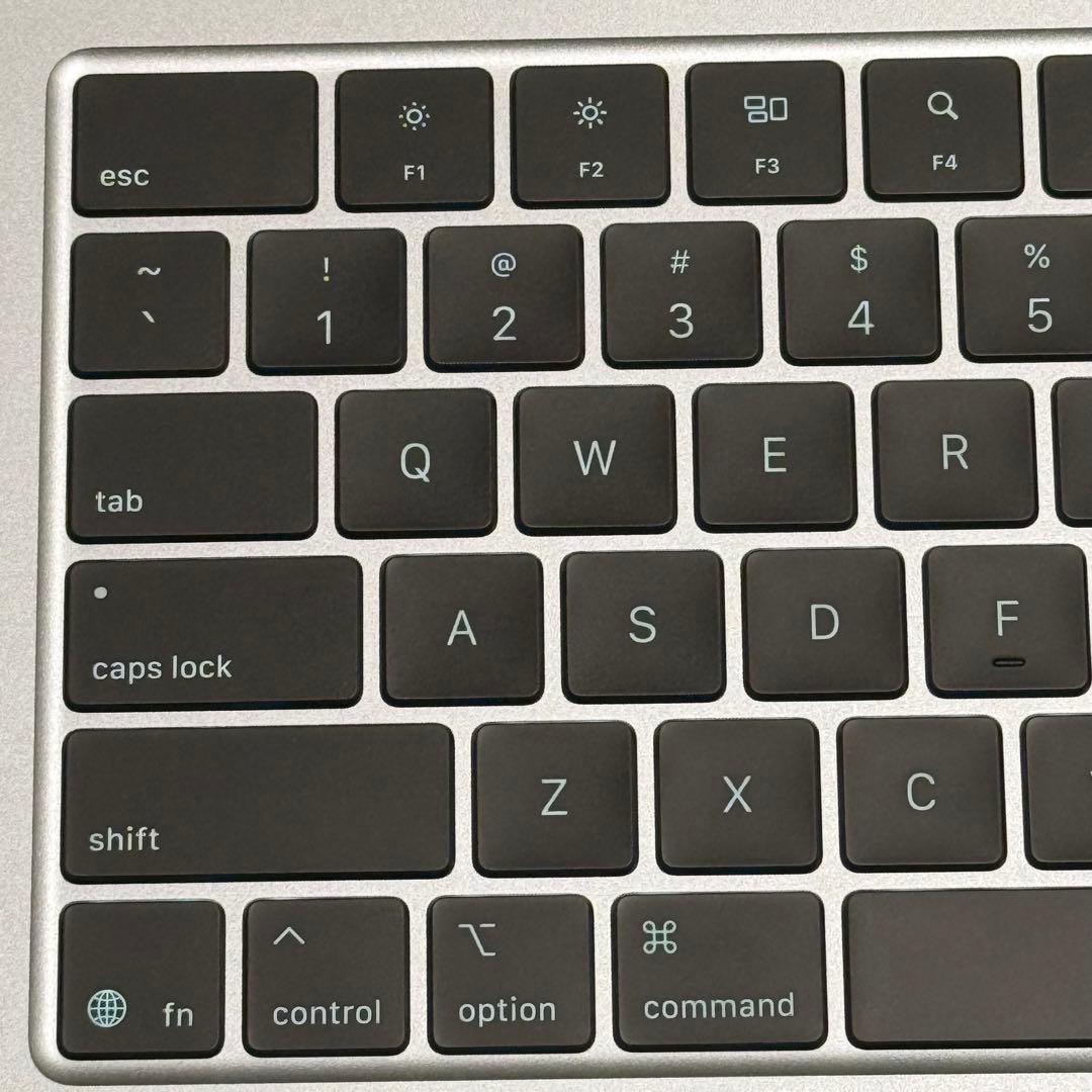 【美品】MacBook Air M4 13“ 16GB/512GBスカイブルー