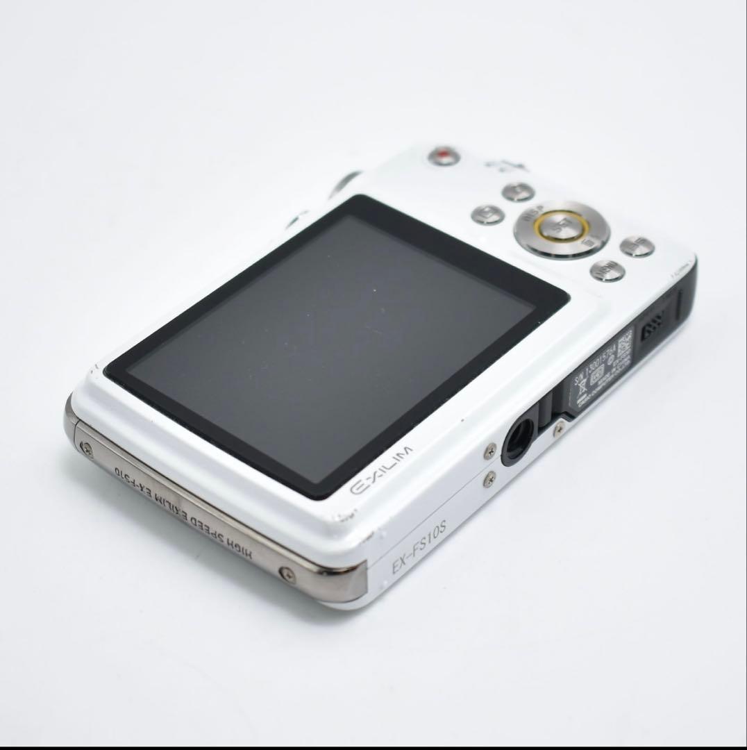 コンデジCASIOEXILIM EX-FS10ホワイト EX-FS10WE