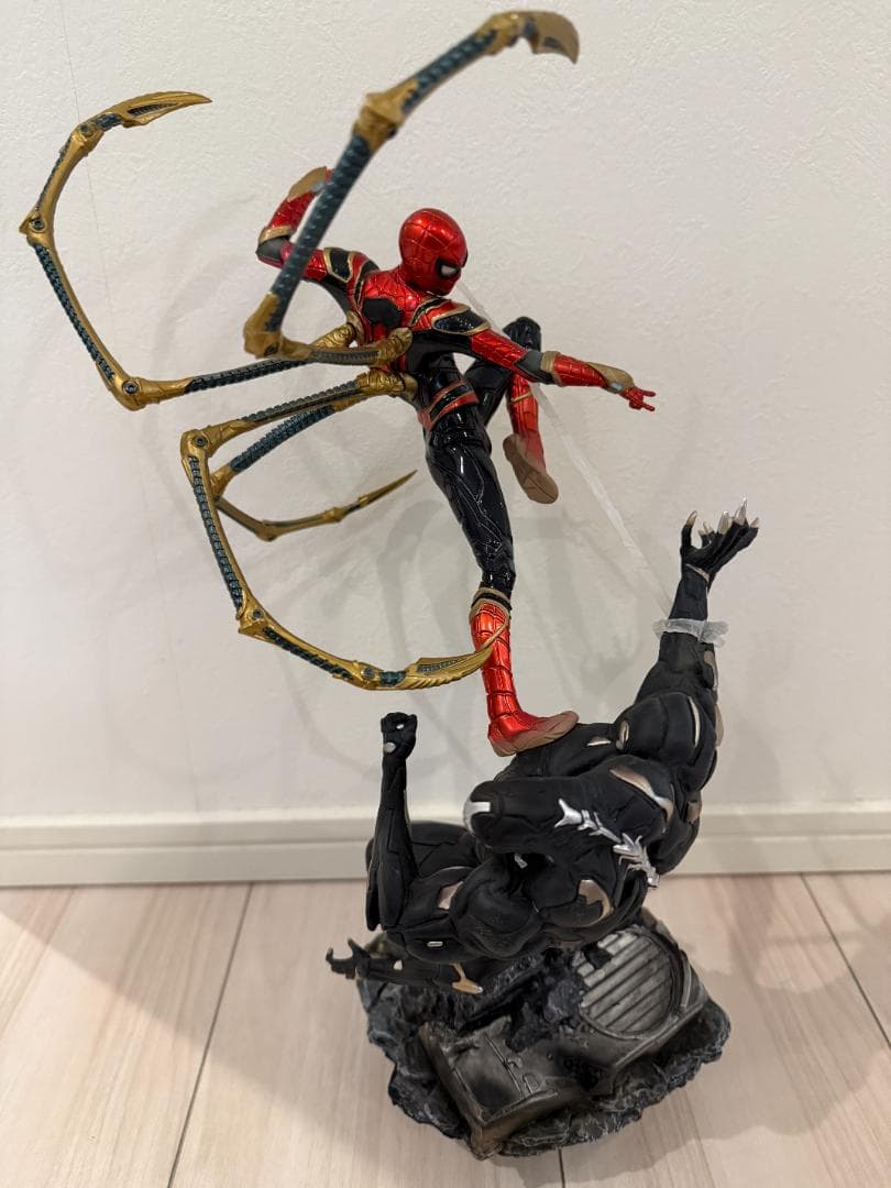 アイアン・スパイダー vs アウトライダー 1/10 スタチュー