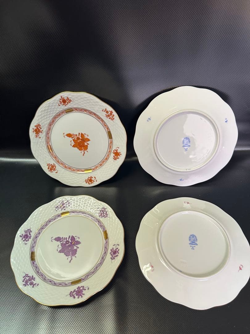 ハンガリーの高級磁器ブランド「ヘレンド」のアポニーシリーズのプレート　4色