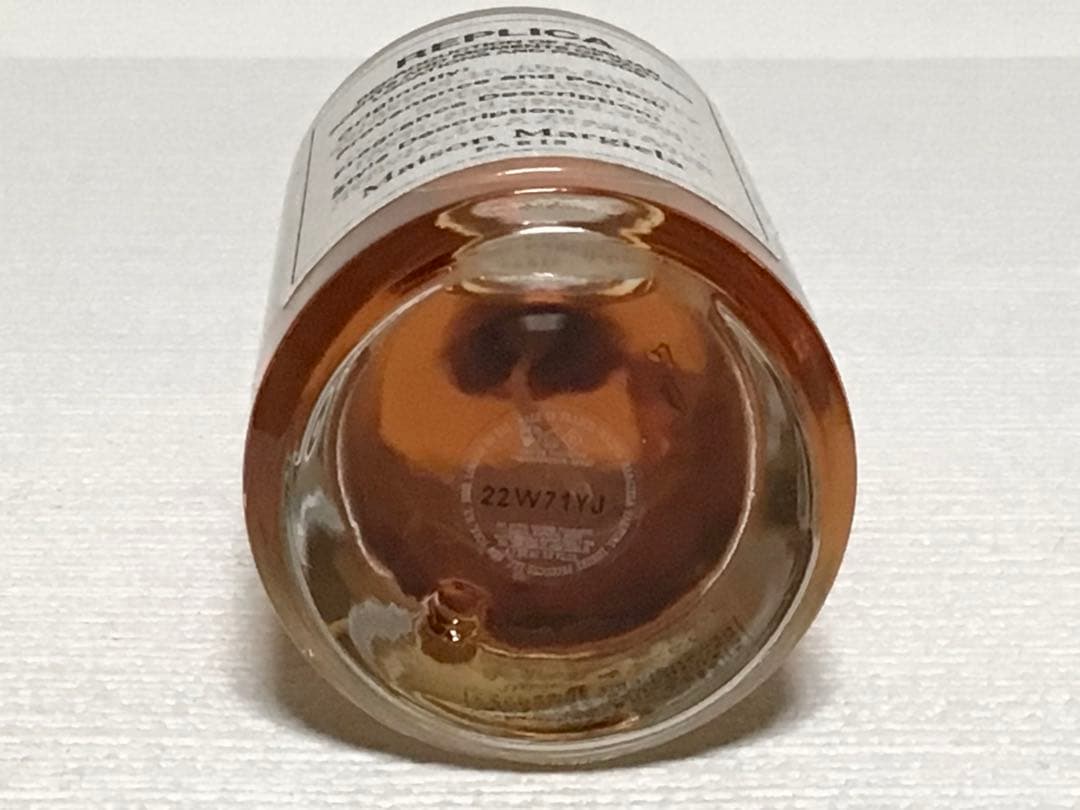 ⭐️国内正規品⭐️ メゾンマルジェラ　ウィスパーインザライブラリー　香水