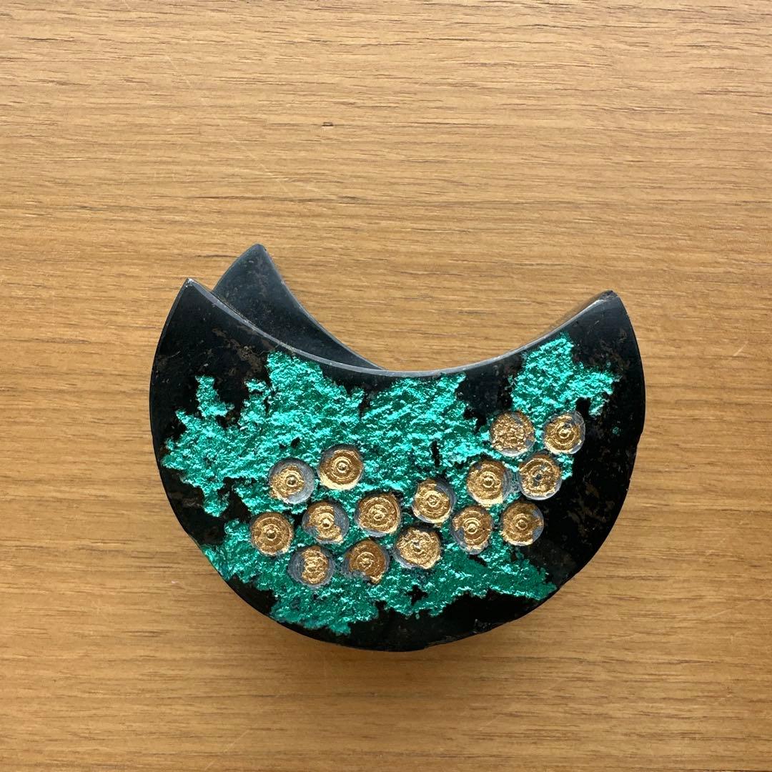 黒輝石 半月型 置物