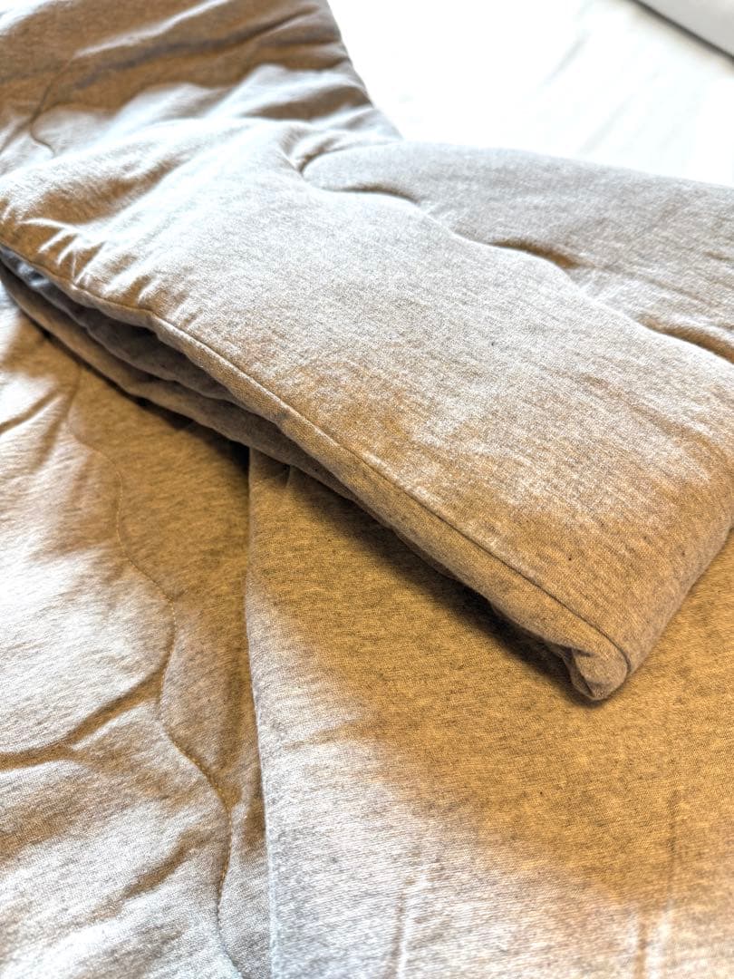 とろける“シルク100%真綿”を、やわらかジャージで包んだ肌ふとん　少々難あり。