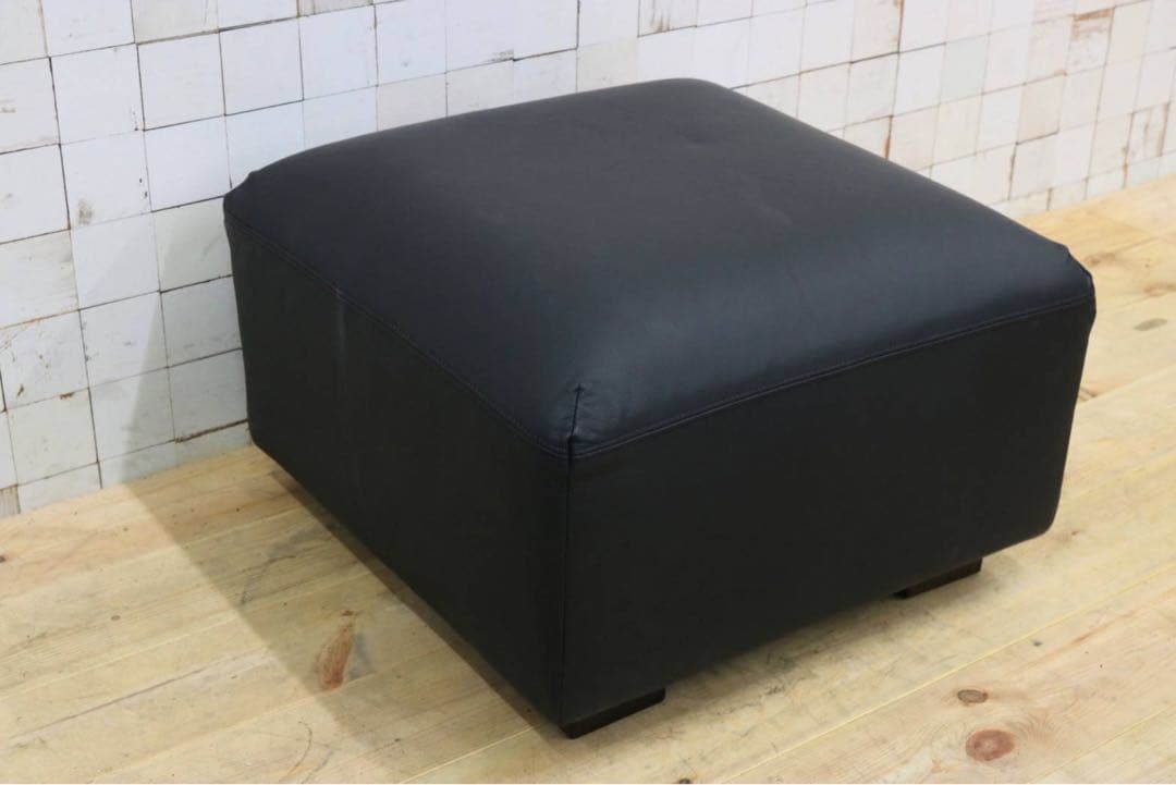 GMIS46C○HUKLA / フクラ オットマン スツール 椅子 ブラック