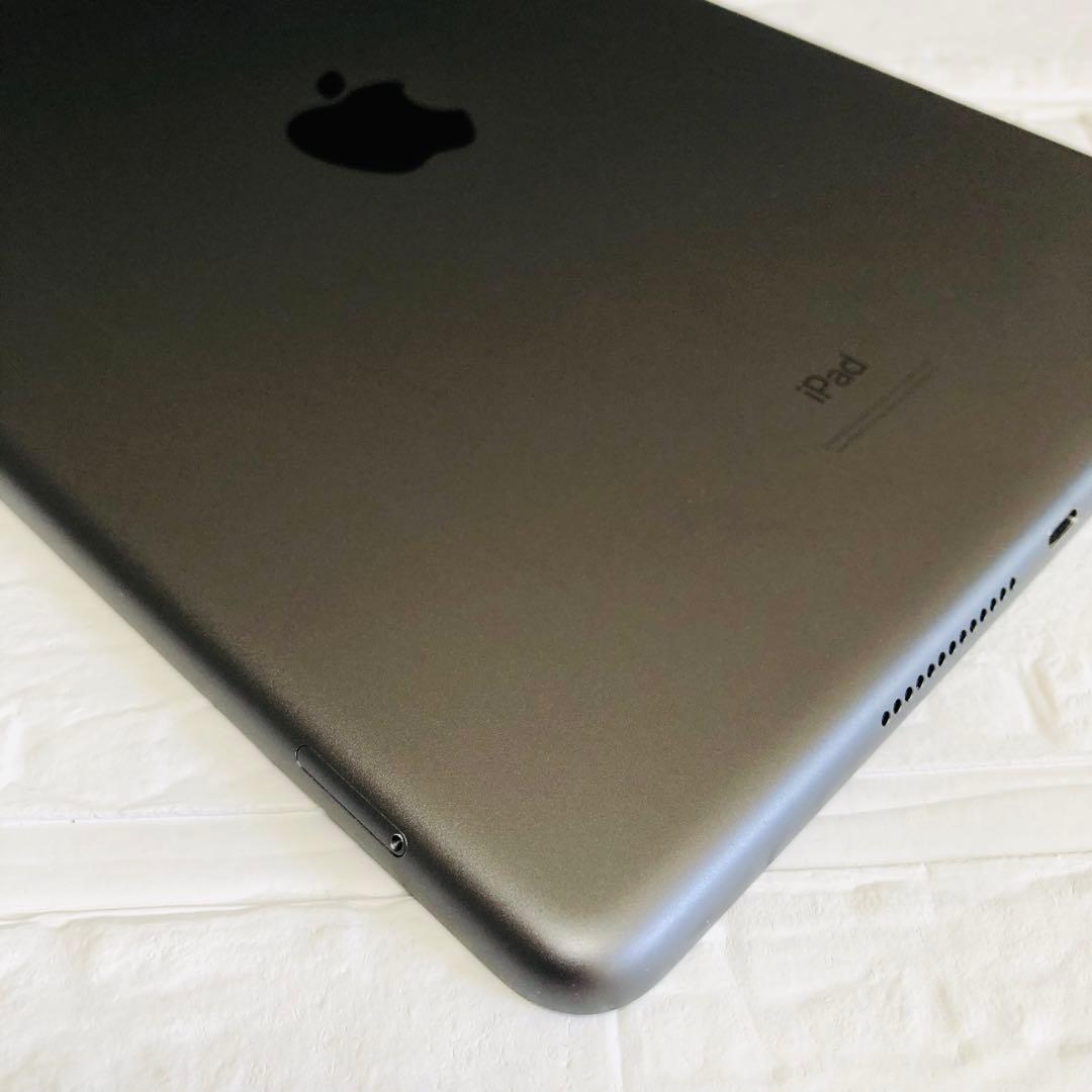 iPad 第8世代 32GB SIMフリー　管理番号：284