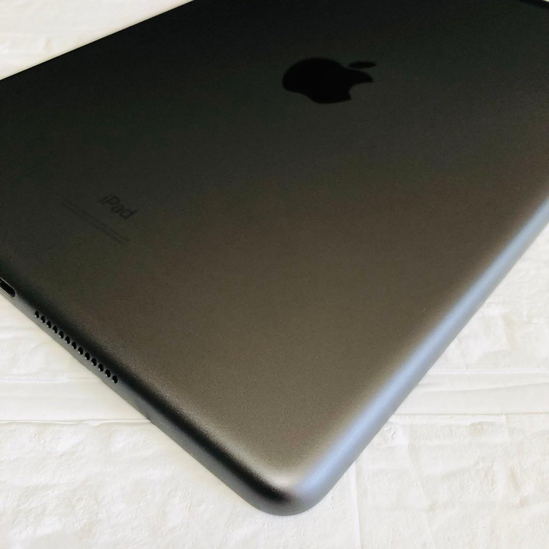 iPad 第8世代 32GB SIMフリー　管理番号：284