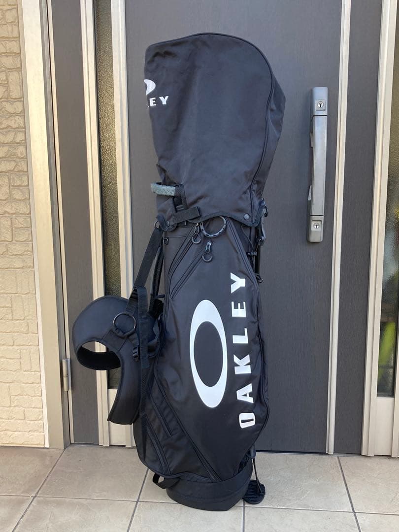 OAKLEY ブラック キャディバッグ