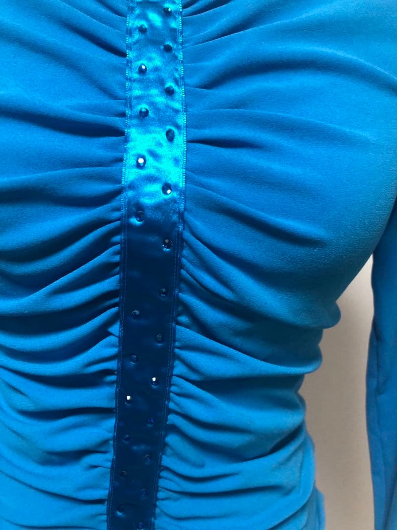 社交ダンスレッスン着パーティー。Chacott素敵なギャザーラテン上下セット