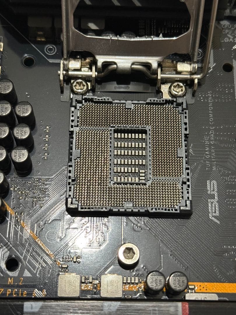 ASUS TUF GAMING B560M-PLUS マザーボード