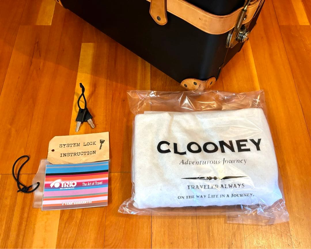 【廃盤】TRIO スーツケース/キャリーケース CLOONEY ベルト付 日本製