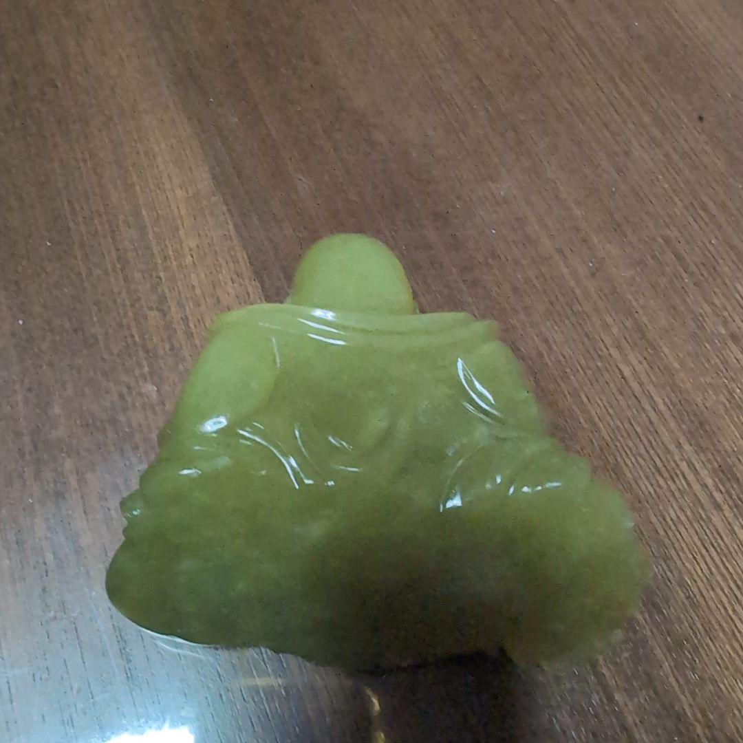 布袋様置物　翡翠　縁起物　七福神　台座付き