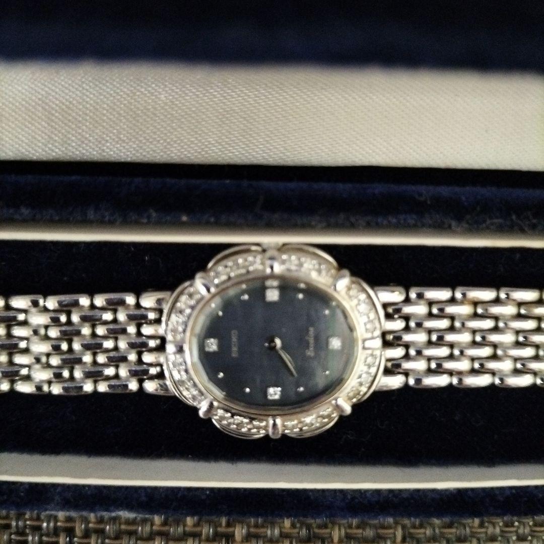 SEIKO　エクセリーヌ　ダイヤベゼルレデースファッション時計お値段落としました