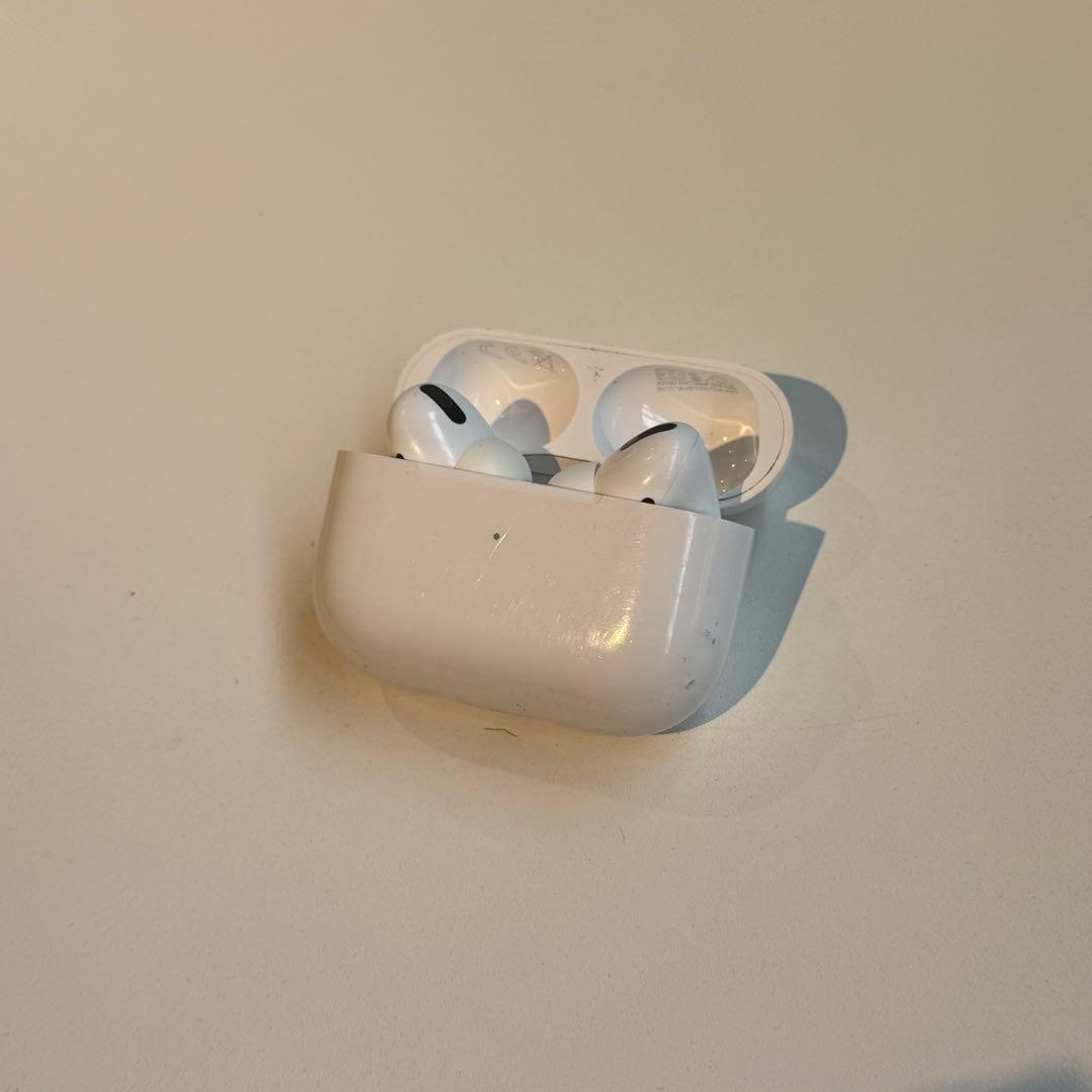 Apple AirPodspro エアポッズプロ 第一世代　保証期限切れ　箱無し