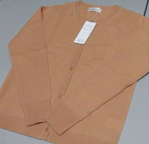 新品☆オンワード カシミヤ100%クルーネックカーディガン キャメル M