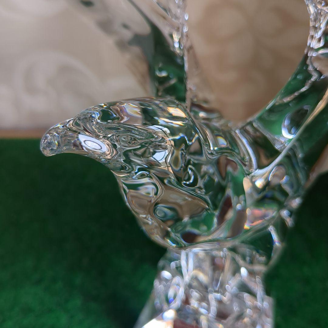 バカラ　　鷹　置物