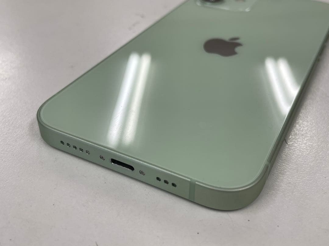 新品同様 iPhone12 64GB SIMフリー バッテリー新品100％