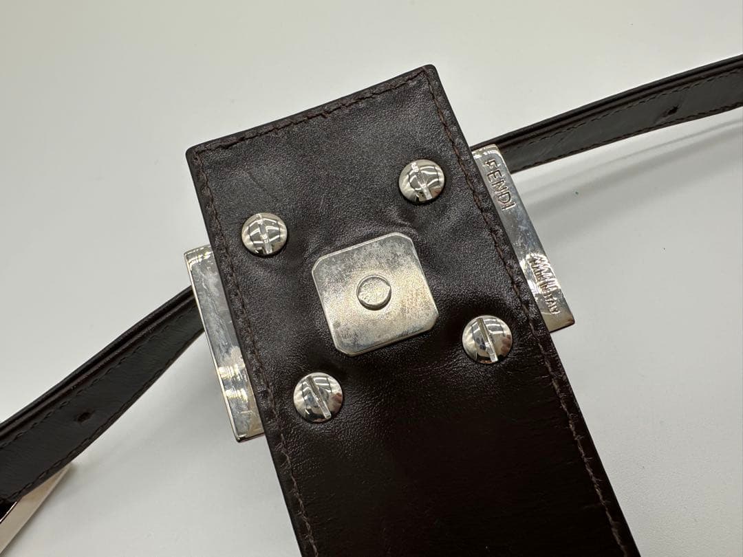 美品Fendi ロゴハンドバッグ