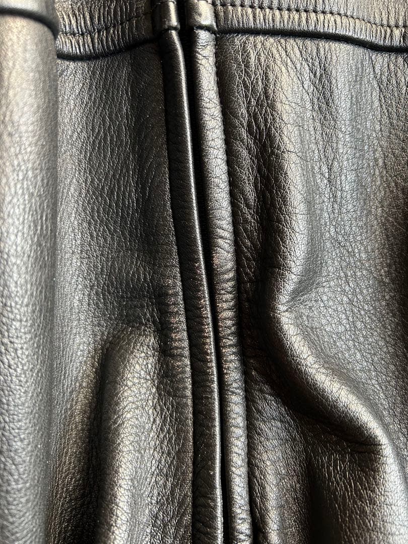 ブラックレザー バイクツナギ　膝パッド付き 革ツナギ レザースーツ 黒　美品