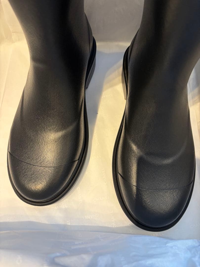 【新品未使用】CHANEL シャネル　レインブーツ　38 ジェニー着用