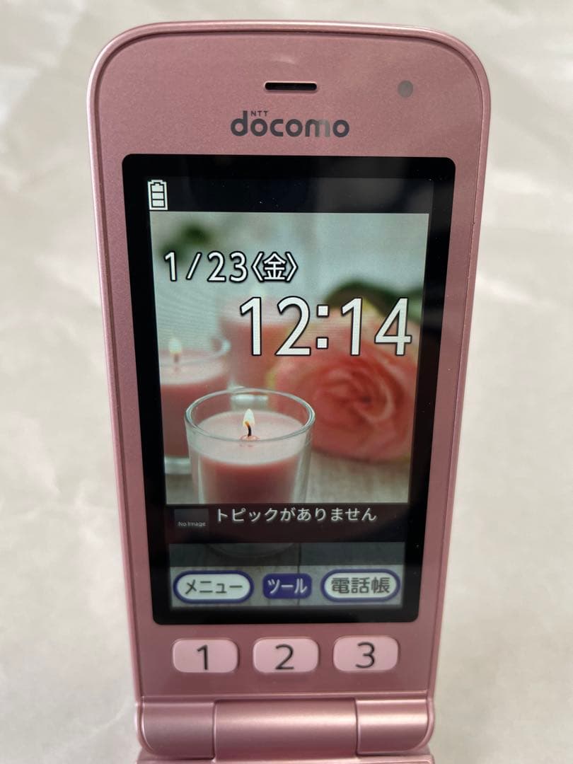 美品　docomo f-01m ピンク らくらくホン　本体 充電器付き　ドコモ
