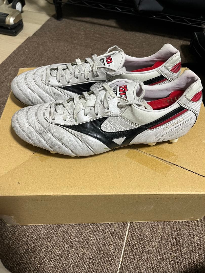 Mizuno Morelia II サッカーシューズ ホワイト/ブラック/レッド