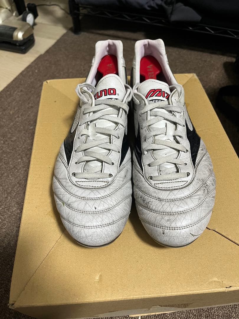 Mizuno Morelia II サッカーシューズ ホワイト/ブラック/レッド