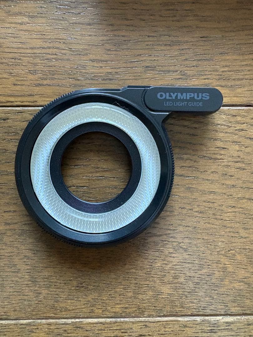 O lympus TG-3とLED light guide LG1のセット