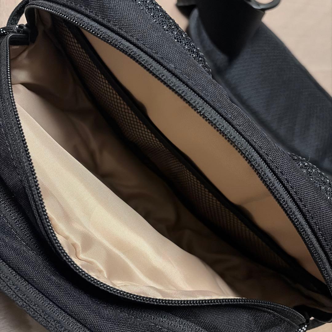 Hugoo ハグー ヒップシート ショルダーバッグ